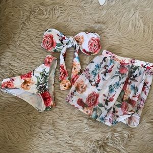 Flowered bikini